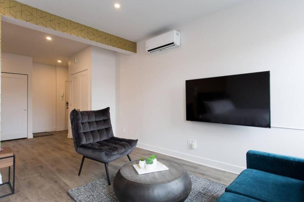 Live Like A Local In This Superb Loft By Den Stays 몬트리올 외부 사진