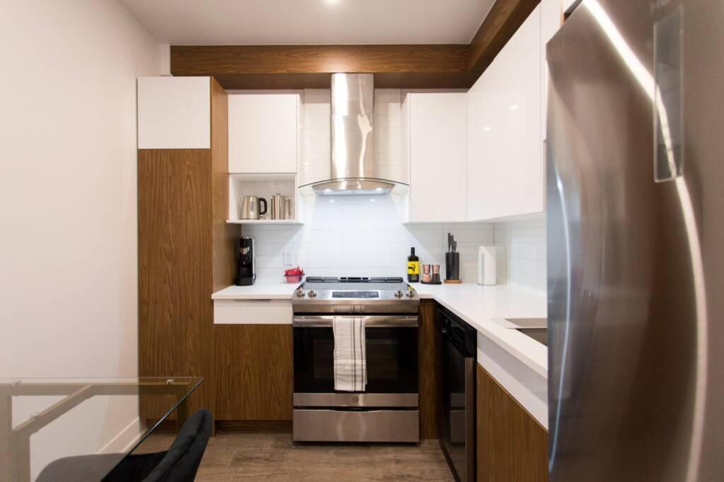 Live Like A Local In This Superb Loft By Den Stays 몬트리올 외부 사진