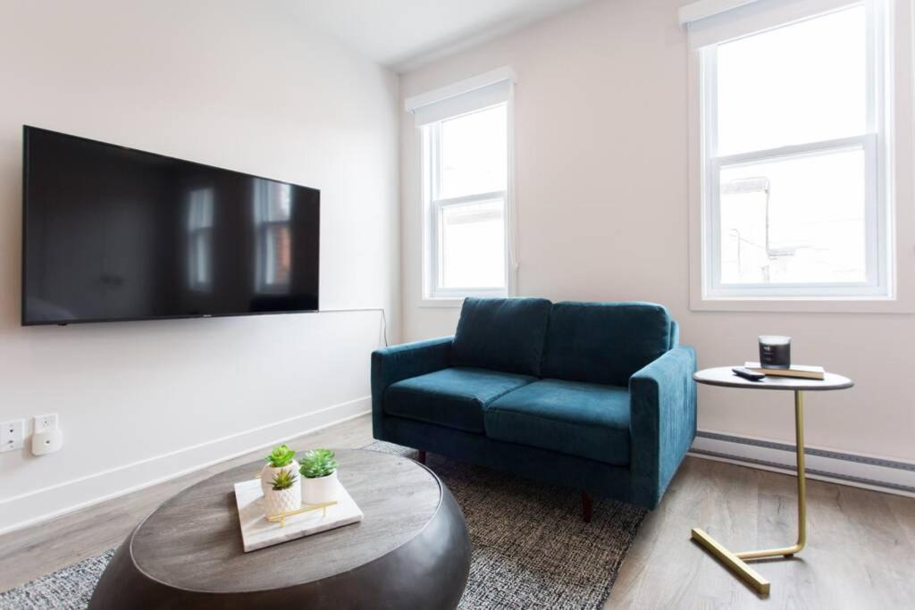 Live Like A Local In This Superb Loft By Den Stays 몬트리올 외부 사진