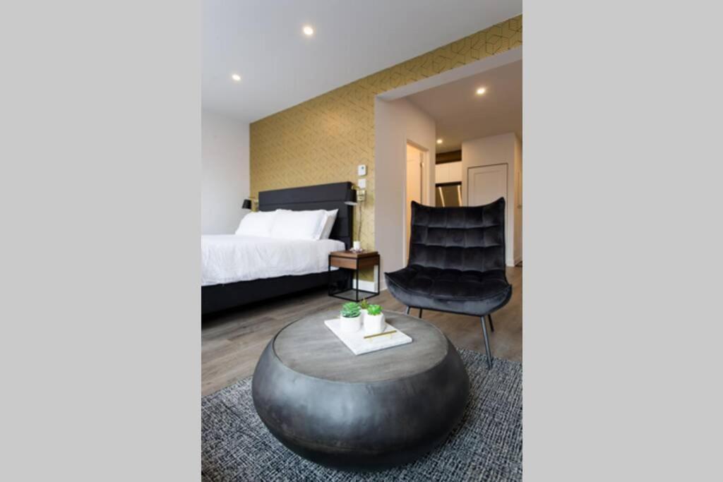 Live Like A Local In This Superb Loft By Den Stays 몬트리올 외부 사진
